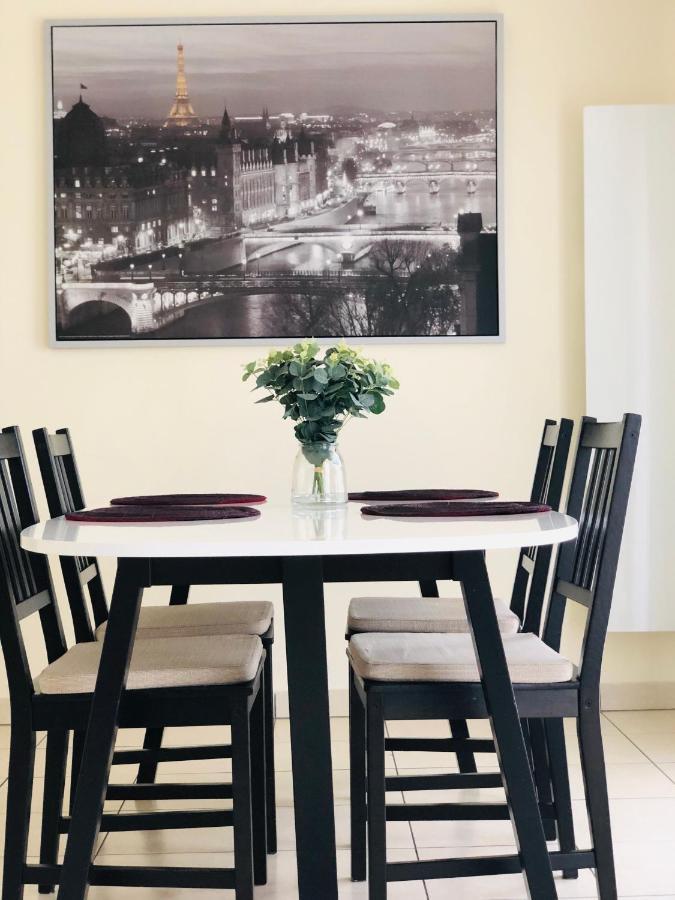 Beautiful Apartment Near Geneva Saint-Julien-en-Genevois Luaran gambar